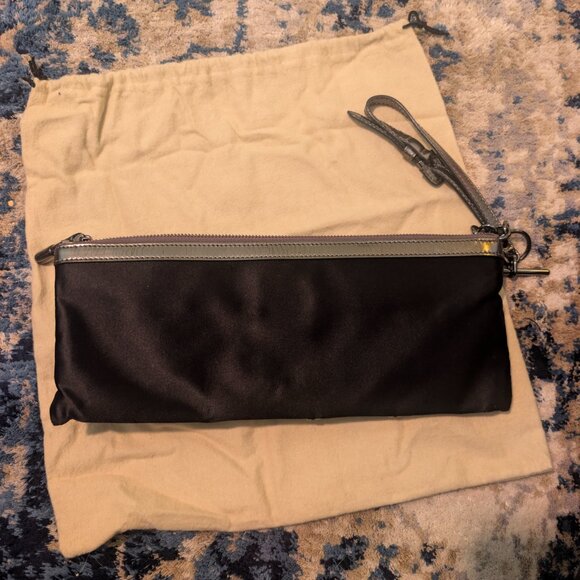 Burberry Clutch , Card Clutch And Handkerchief. Comes With Dust Bag - Picture 3 of 12